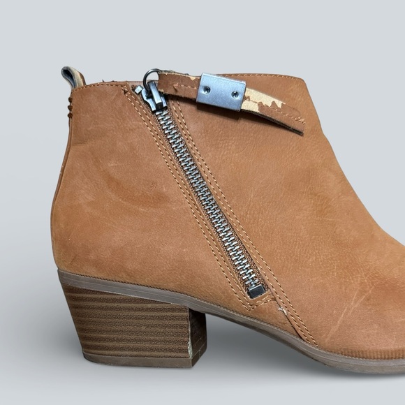 Circus by Sam Edelman Brown Booties - Picture 4 of 6